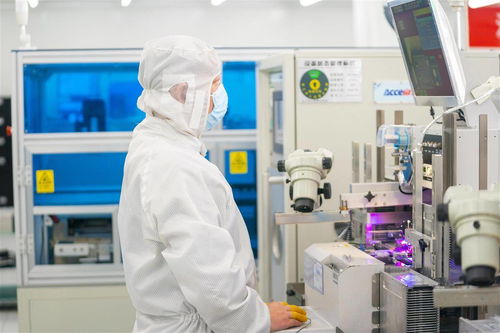 光谷高端光電子產品節前加緊出貨，自動化科技助力效率提升